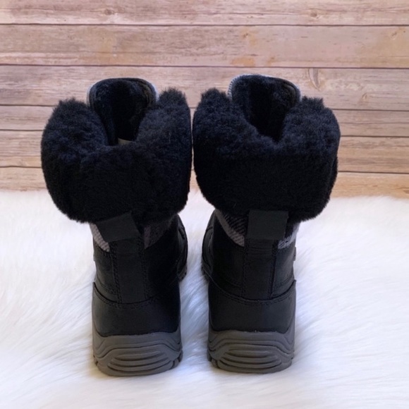 UGG Women’s Adirondack Boot II Plaid Waterproof - Picture 8 of 10